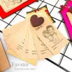 مگنت چوبی کلبه گیره دار طرح Love is - Image 3