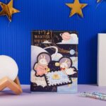 دفتر جلد پفکی JUNGU طرح خرگوش فضانورد WANDER UNIVERSE کد 6019 - Image 3
