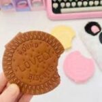 دفترچه جلد سیلیکونی طرح بیسکوییت گرد ROUND LOVELY BISCUITS - Image 8