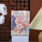 دفترچه جلد پفکی مگنتی JINGU طرح دختر FLOWER SHOP کد 6912 - Image 9